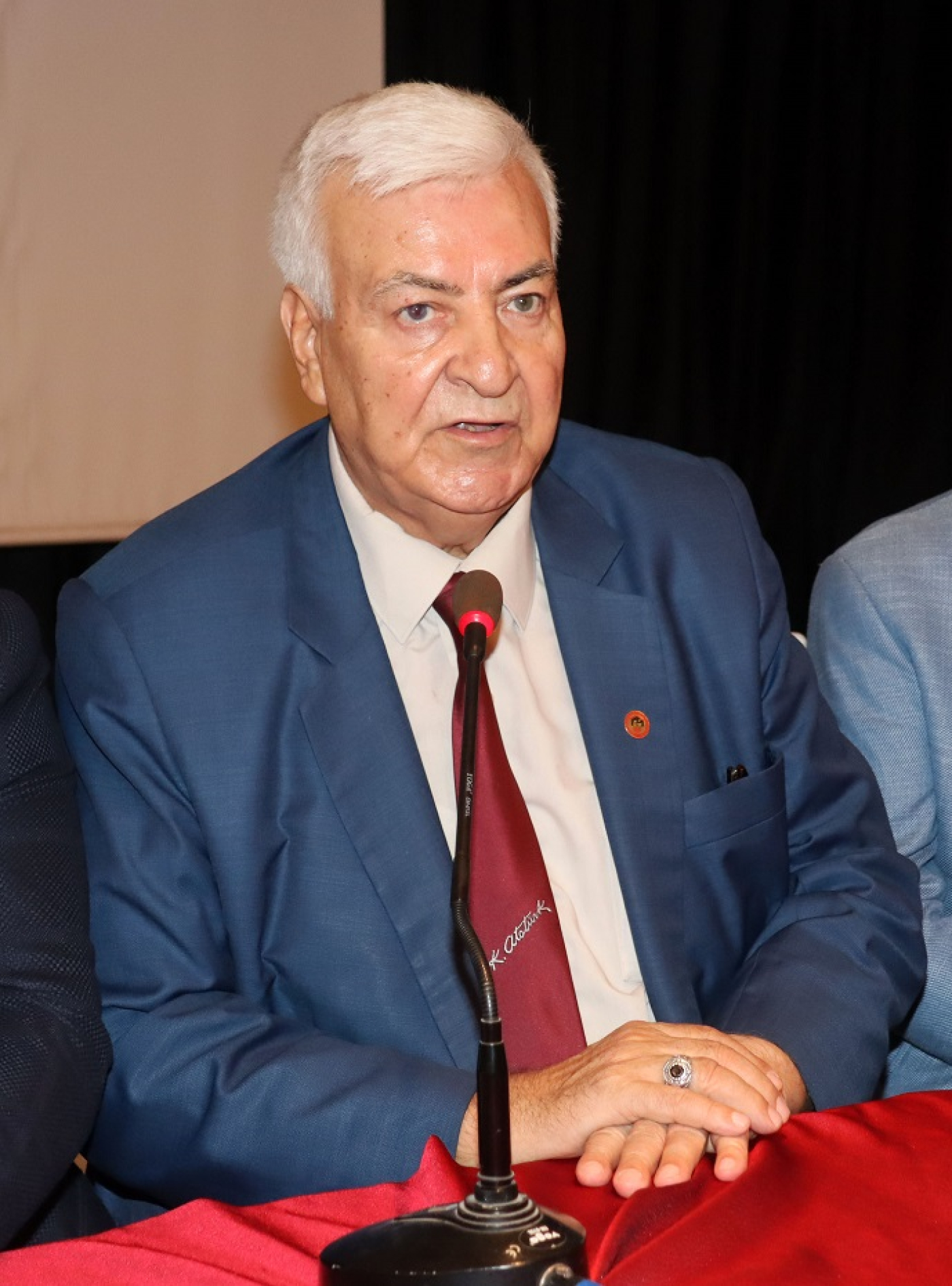 hüseyin çakmak2-i676ea549352f9.jpg